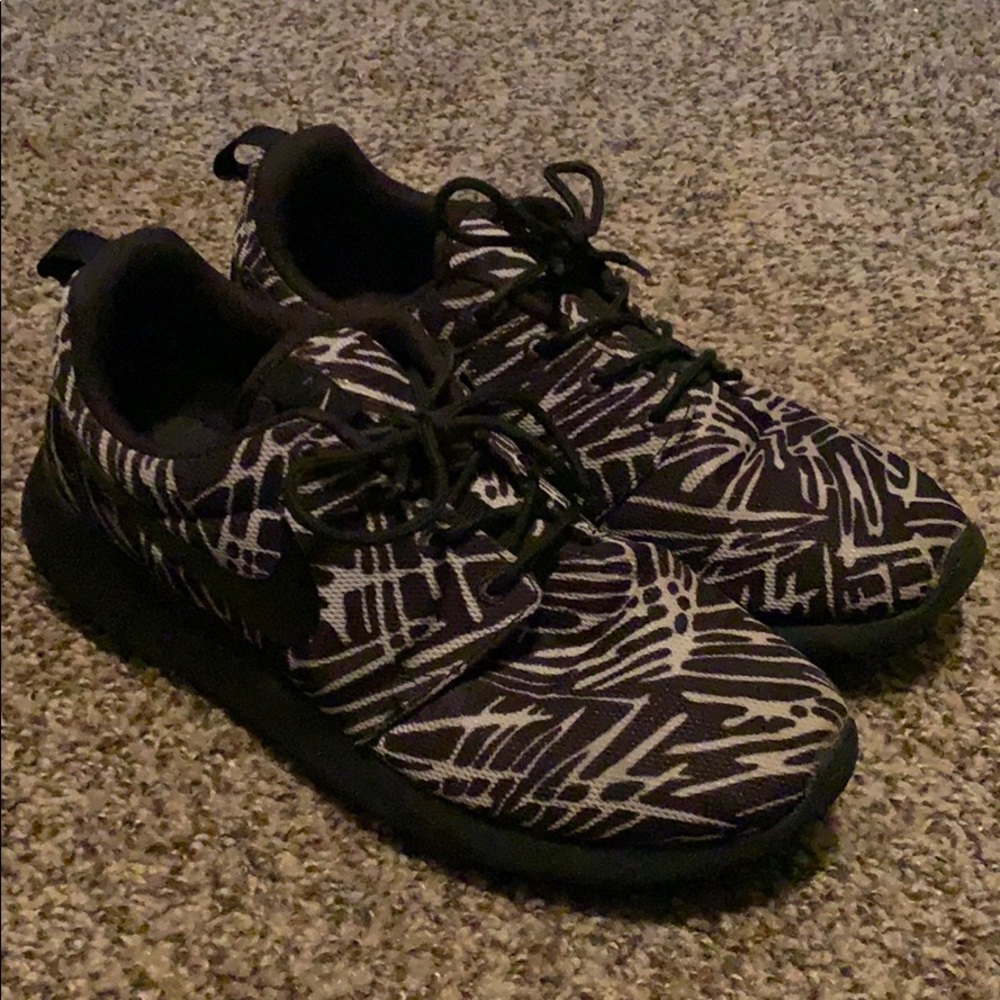 Black Zebra Nike Roshe